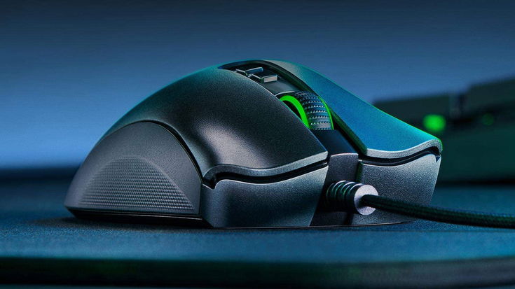 Razer DeathAdder V2, ottimo mouse gaming, oggi a metà prezzo