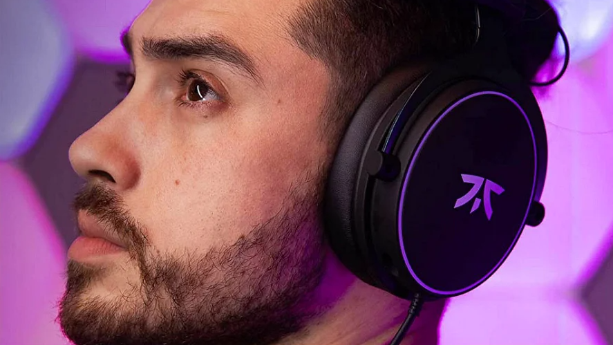Immagine di Fnatic React, cuffie gaming eSports, con il 35% di sconto!