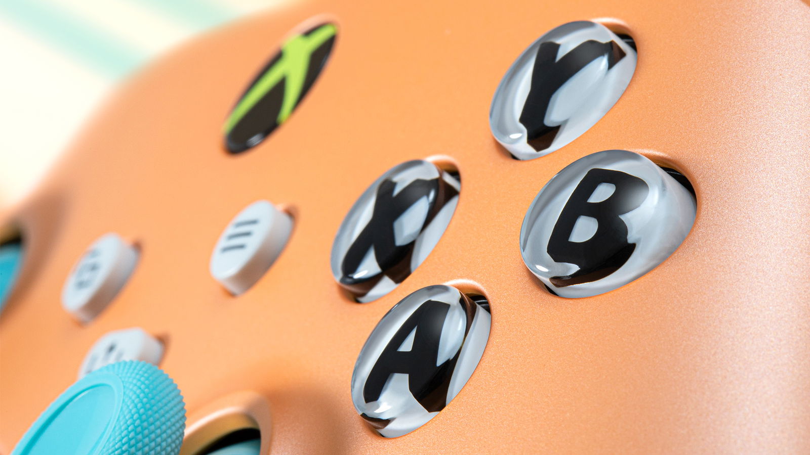 Il nuovo pad Xbox è pronto per l'estate e la prova costume SpazioGames