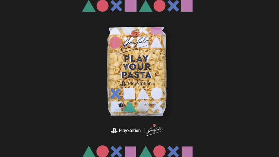 Immagine di PlayStation ora ha la sua... pasta (con cui potreste vincere una PS5)