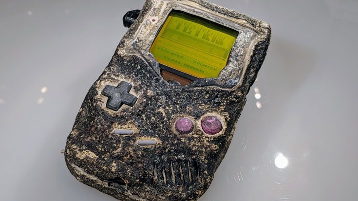 Il Game Boy sopravvissuto alla guerra è andato "in pensione"