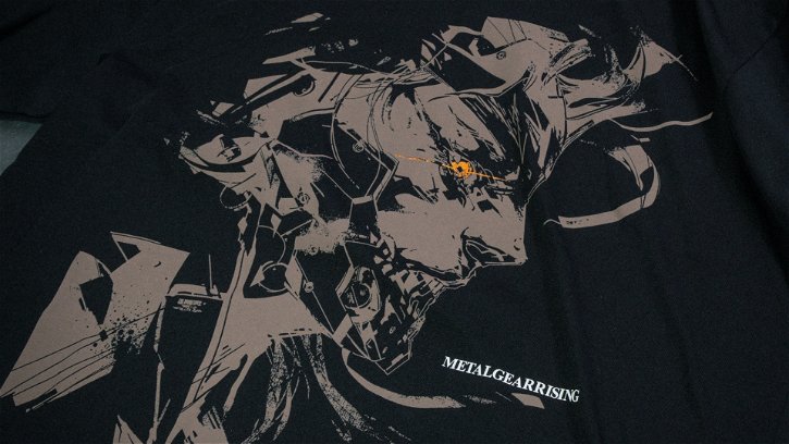 Immagine di Konami festeggia Metal Gear con le nuove t-shirt di Uniqlo, anche in Italia
