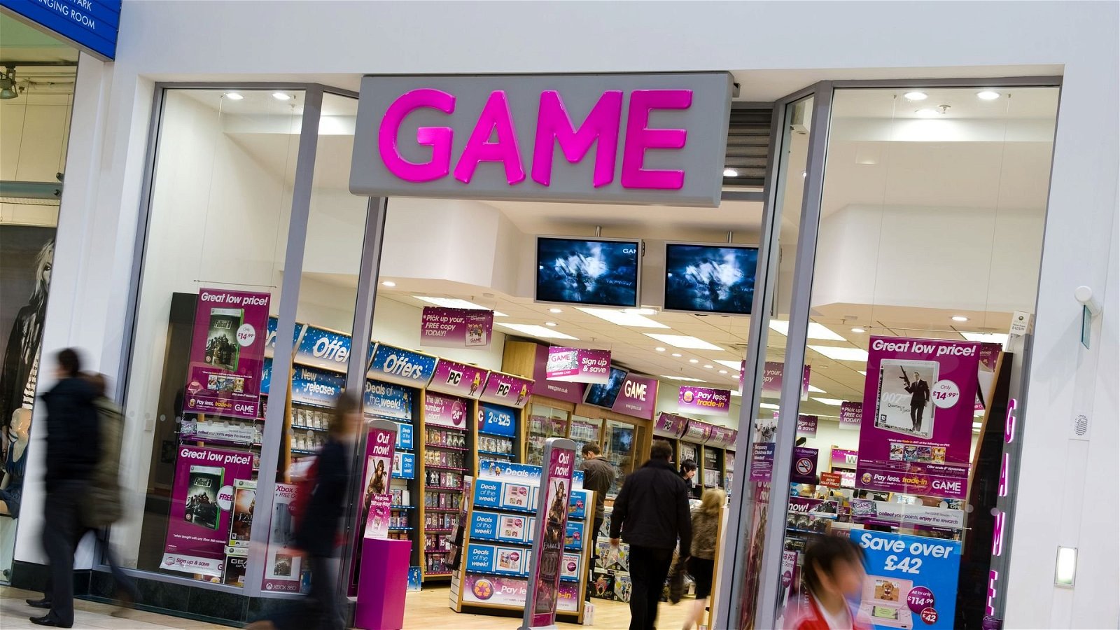 I licenziamenti di massa arrivano nei negozi di videogiochi