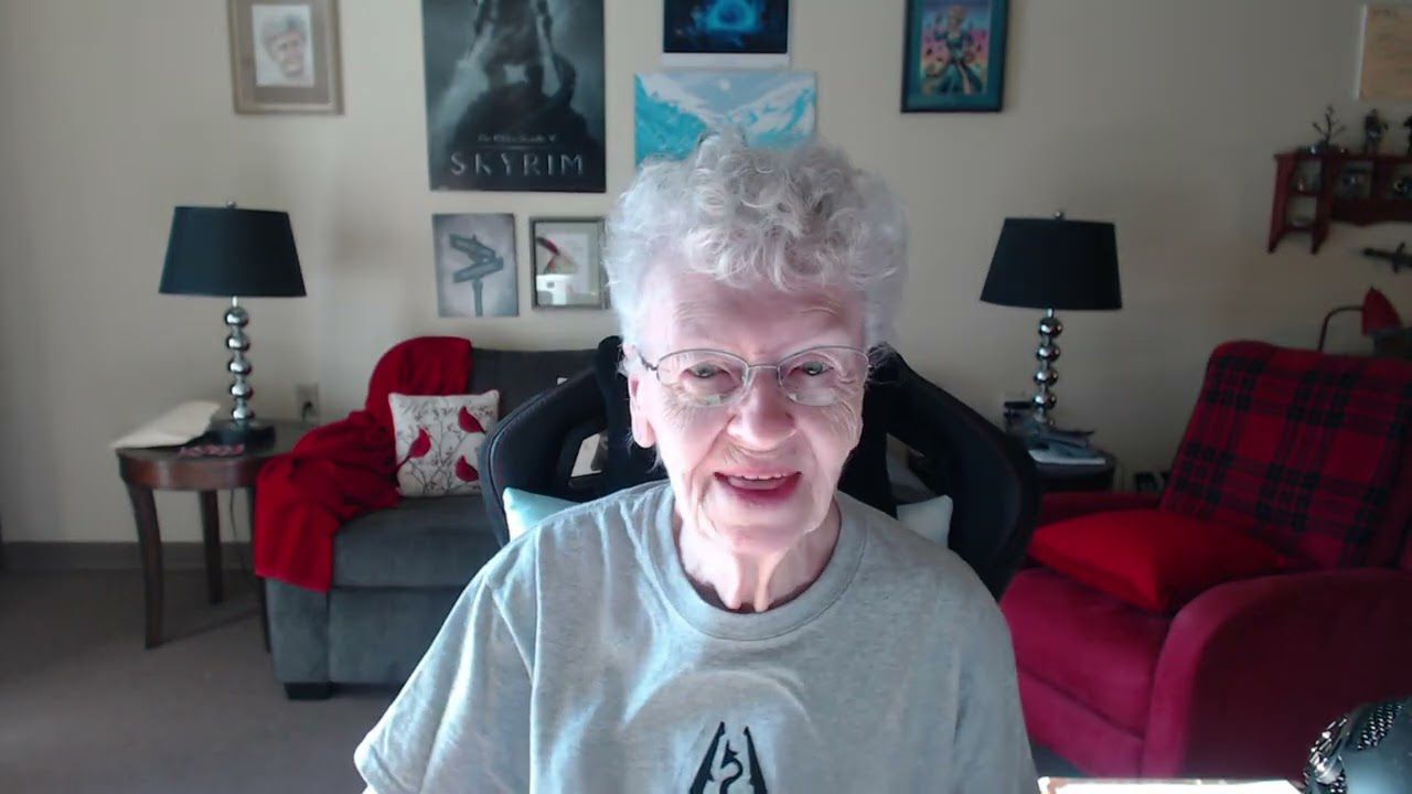 Nonna Skyrim si ritira a 89 anni: "non mi diverto più"