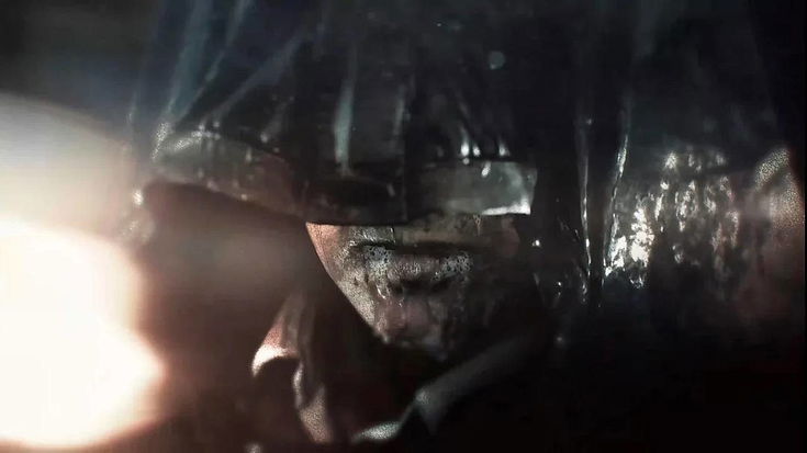 Chi è l'uomo incappucciato misterioso nel trailer di Resident Evil Requiem?