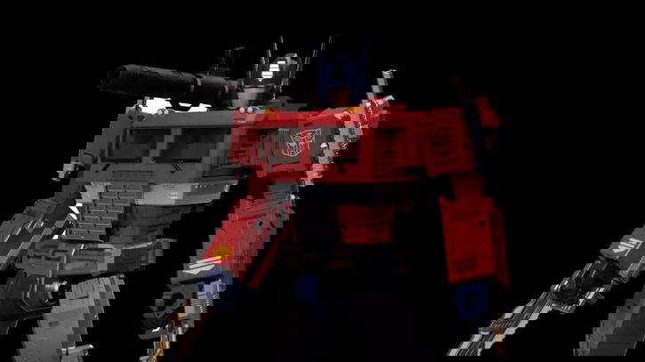 Immagine di Optimus Prime MPG-17: il leader degli Autobots si rinnova grazie a Takara Tomy
