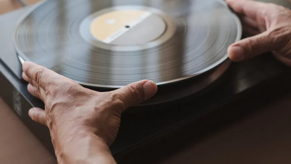 Immagine di Vinili: da vintage a must-have della cultura pop