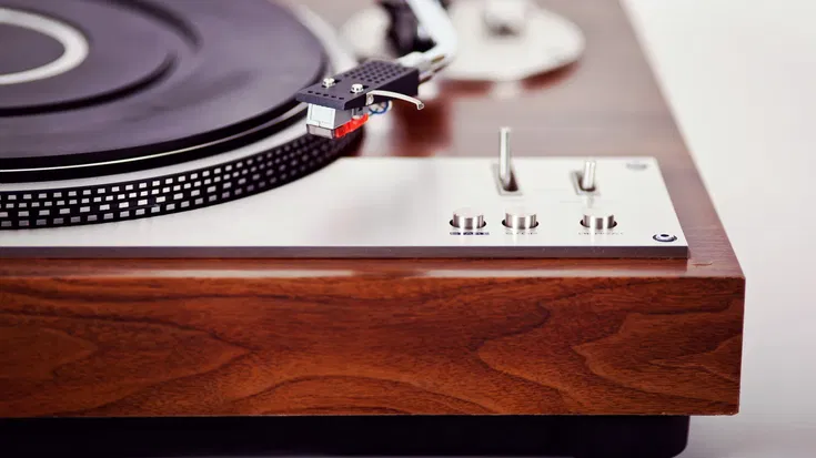 I migliori giradischi del 2025: la guida completa per gli  amanti del vinile