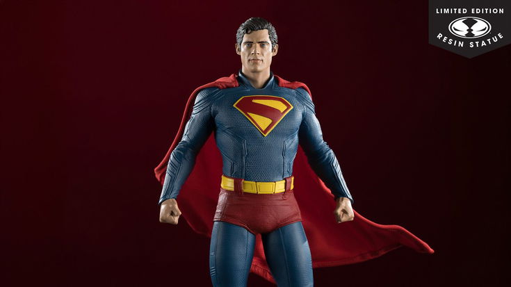 Superman: la statua di McFarlane Toys segna l’inizio di una nuova era per l’Uomo d’Acciaio