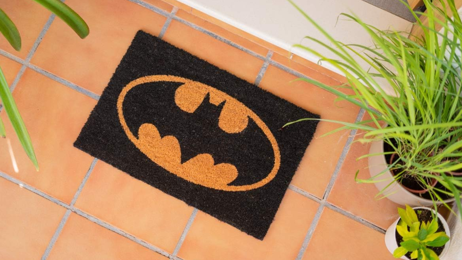 Immagine di Batman Day: 10 gadget per festeggiare al meglio l'86° compleanno di Batman