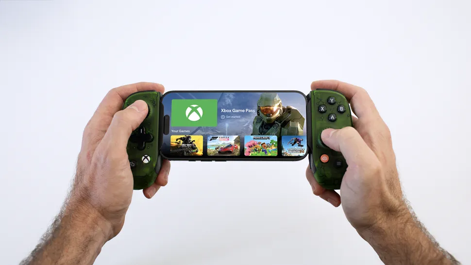Lo smartphone diventa una console Xbox con Backbone Pro