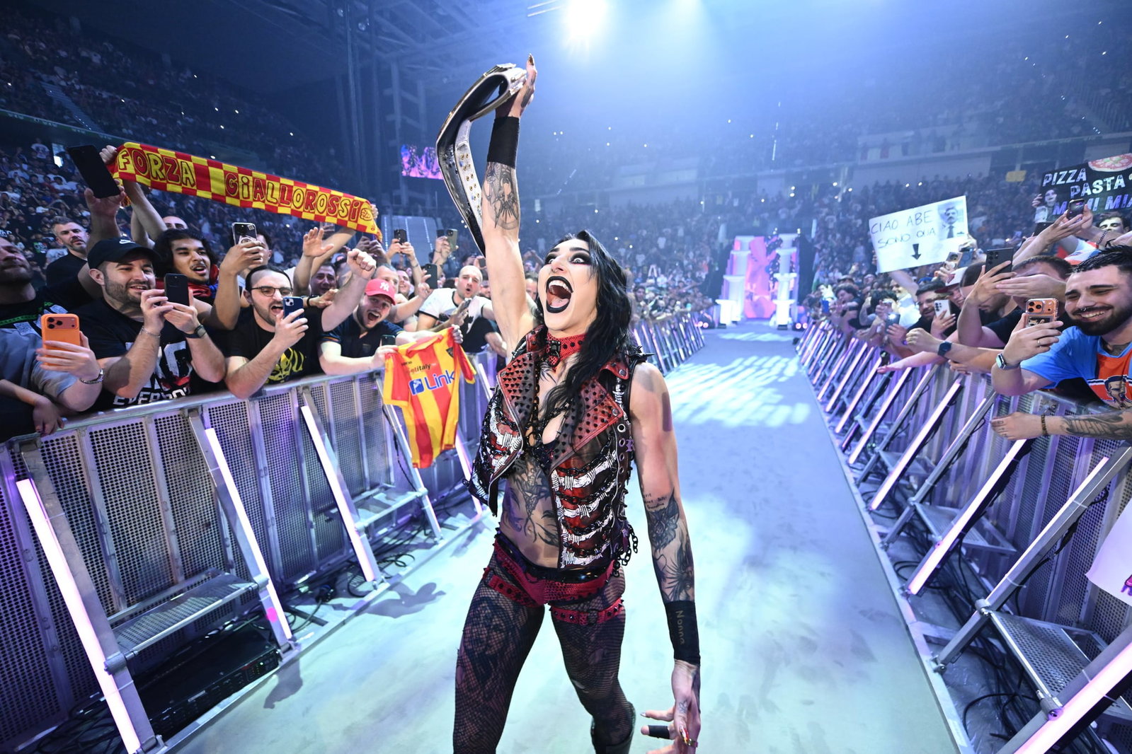 Anteprima: WWE SmackDown arriva a Bologna, live su Netflix