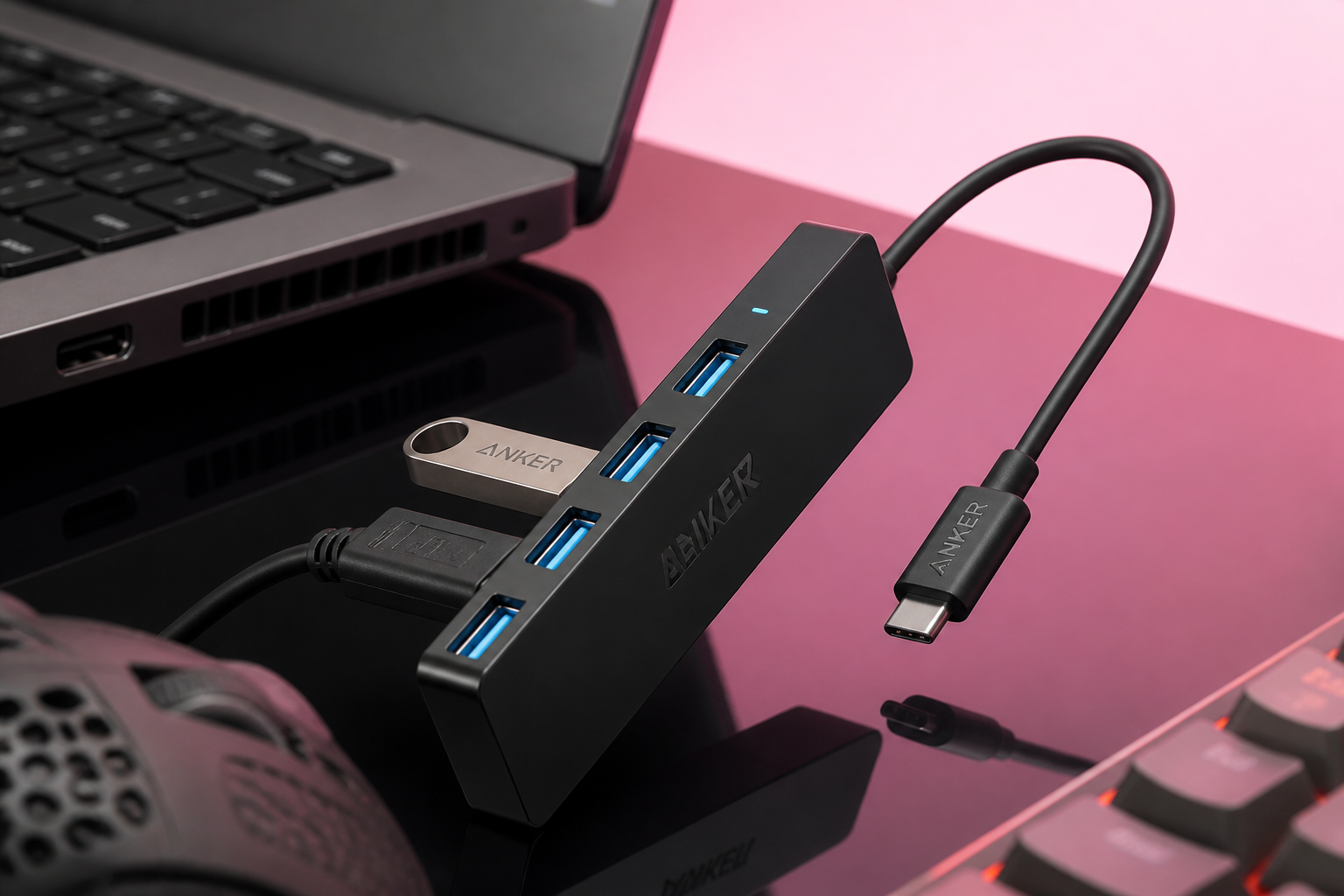 Anker Hub USB-C sotto i 12€, quattro porte per liberare il setup