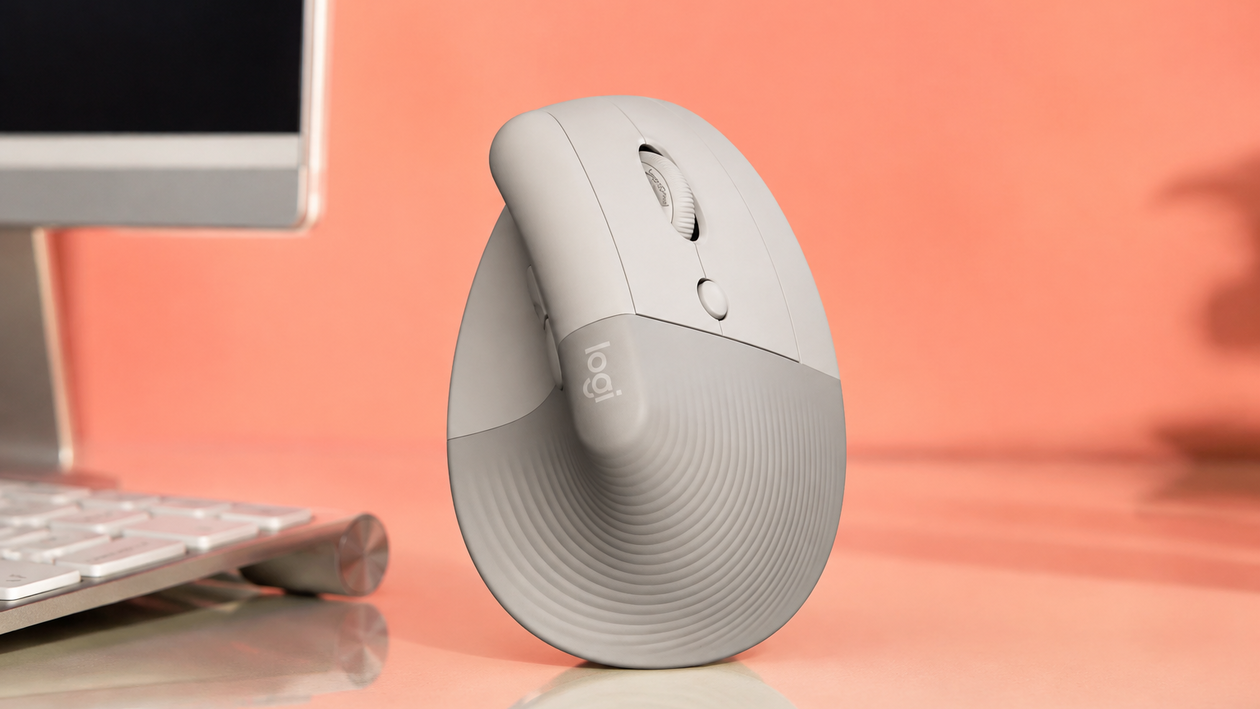 Immagine di Logitech Lift al 45%, il mouse verticale per lavorare comodi tutto il giorno