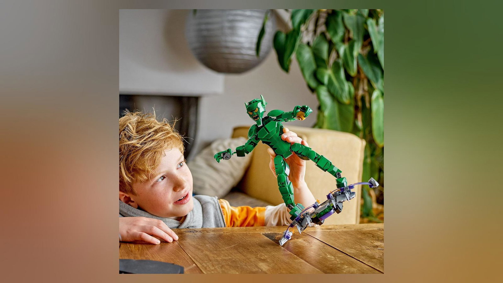 LEGO Marvel Green Goblin a 25,72€, il cattivo snodabile che fa scena
