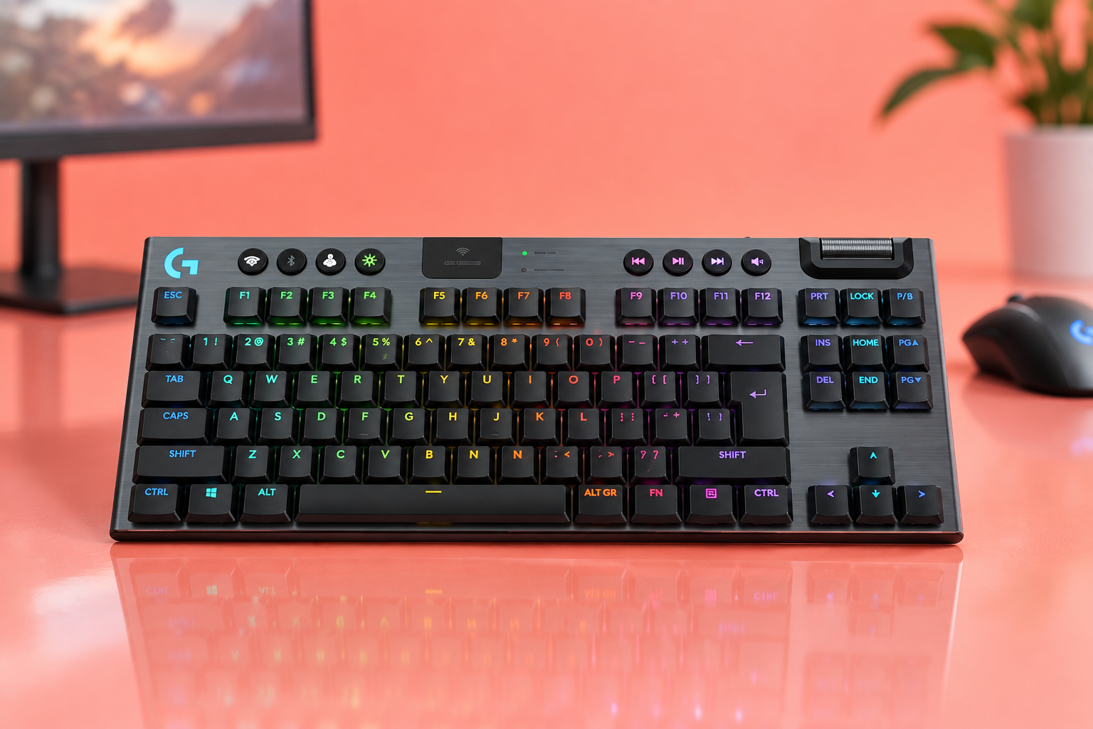 Copertina: Gioca senza cavi: Logitech G915 X TKL al minimo storico di 109,99€