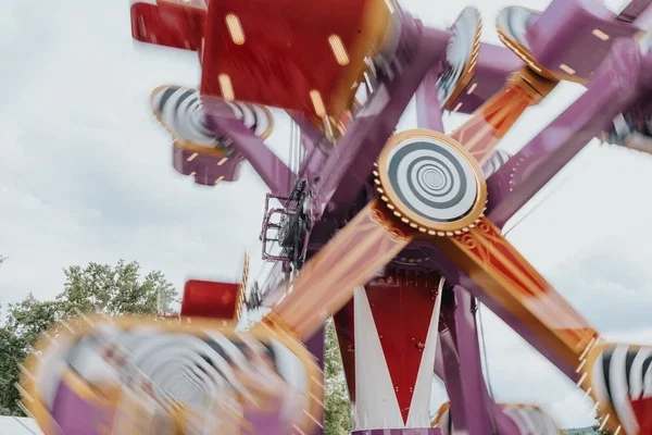 Zamperla presenta Hypnosiz, la nuova attrazione per i suoi 60 anni
