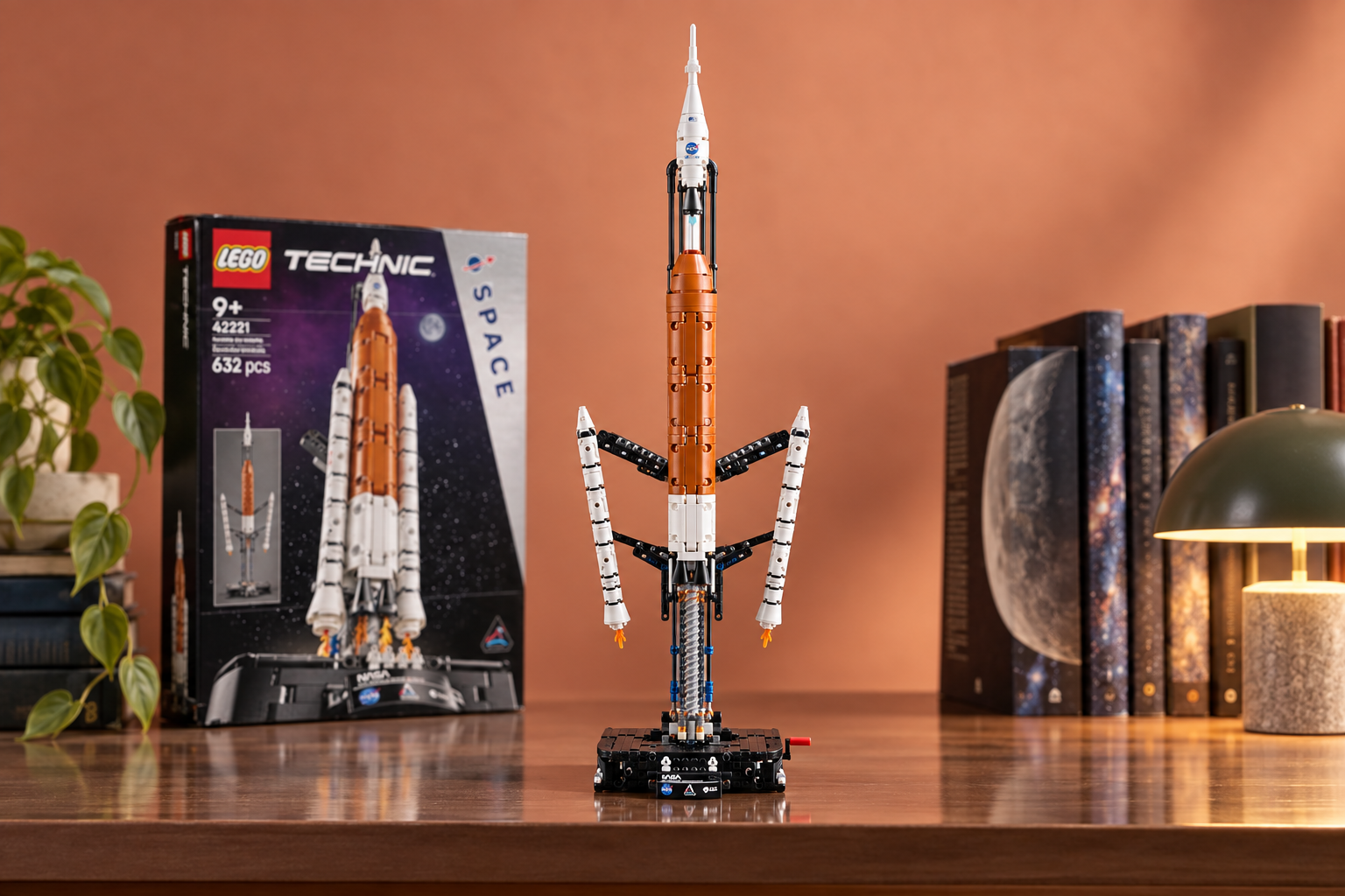 LEGO Technic Razzo NASA Artemis a 57,50€, tre stadi pronti al decollo