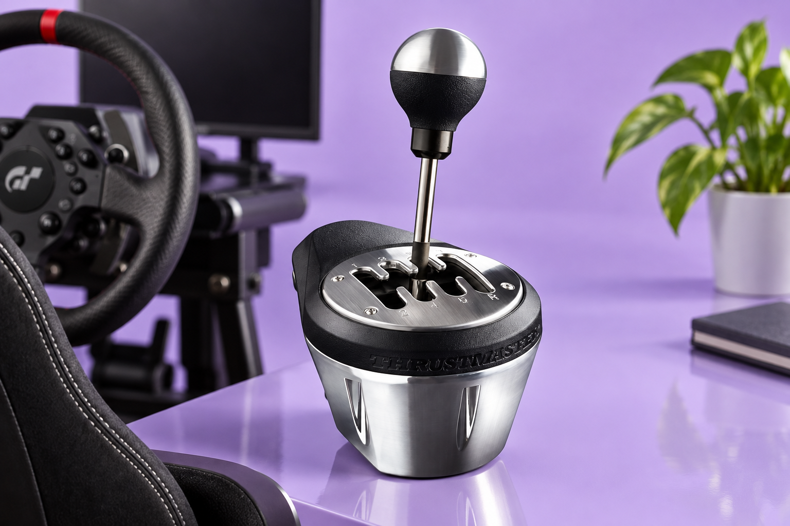 Copertina: Thrustmaster TH8A porta il cambio manuale nel simulatore, ora a 169€