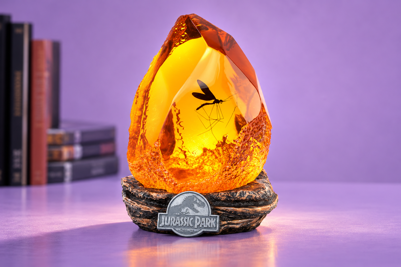 La lampada Jurassic Park con la zanzara nell’ambra costa 54,90€
