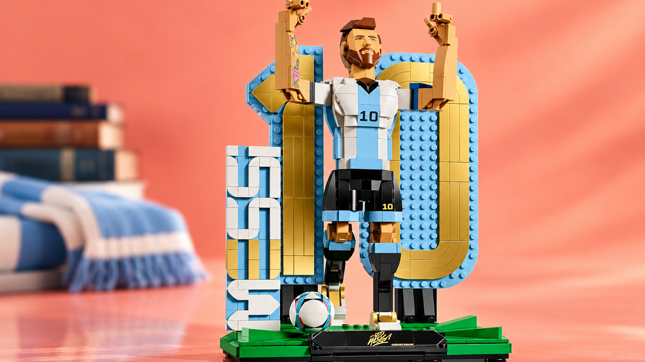 Immagine di Costruisci LEGO Lionel Messi con 958 pezzi: 59,99€, il minimo di sempre