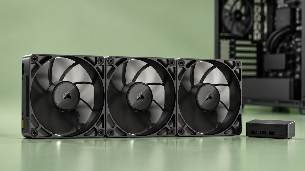 Immagine di Corsair RX120 MAX al -58%, tre ventole con hub per raffreddare il PC