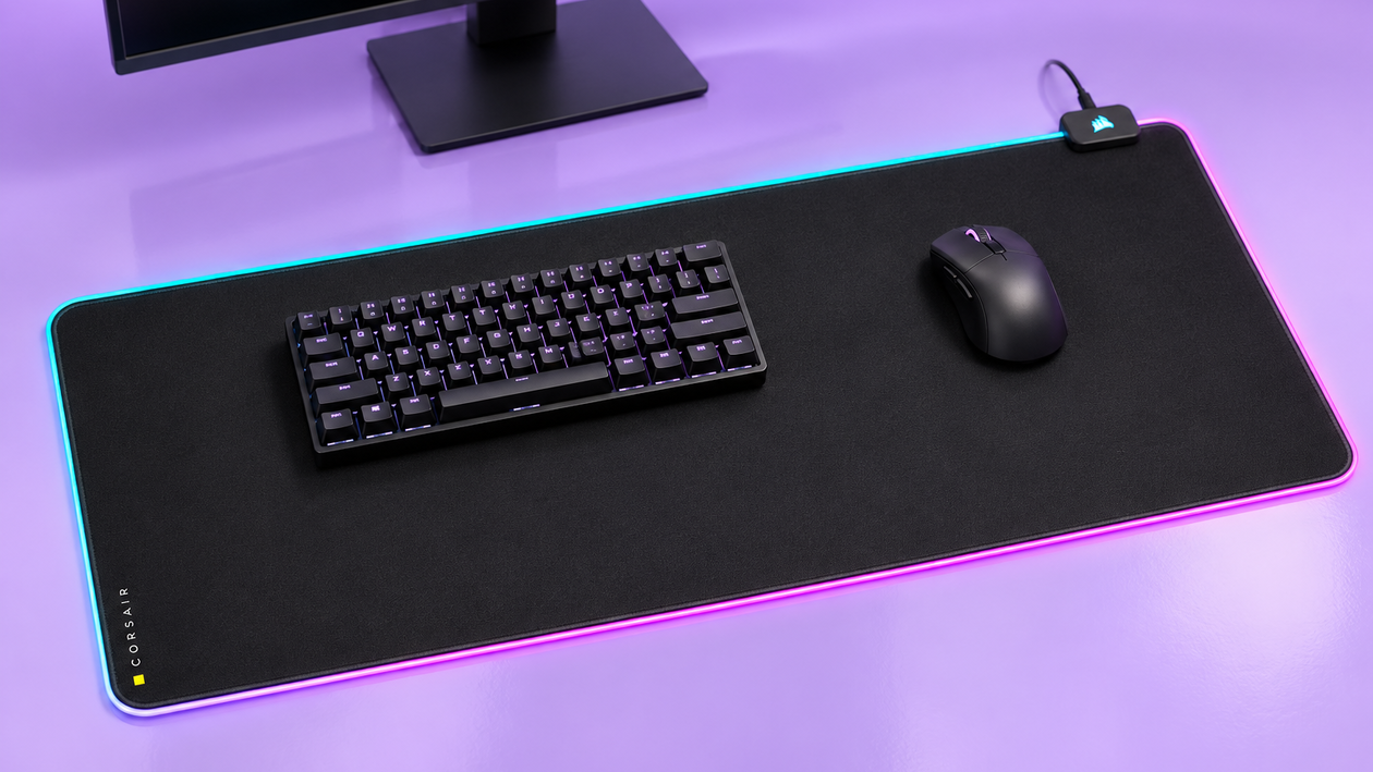 Immagine di Corsair MM700 RGB a 54,90€, più spazio al mouse e due USB a portata di mano