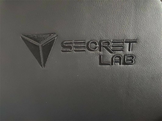 secret-lab-2020-21070.jpg