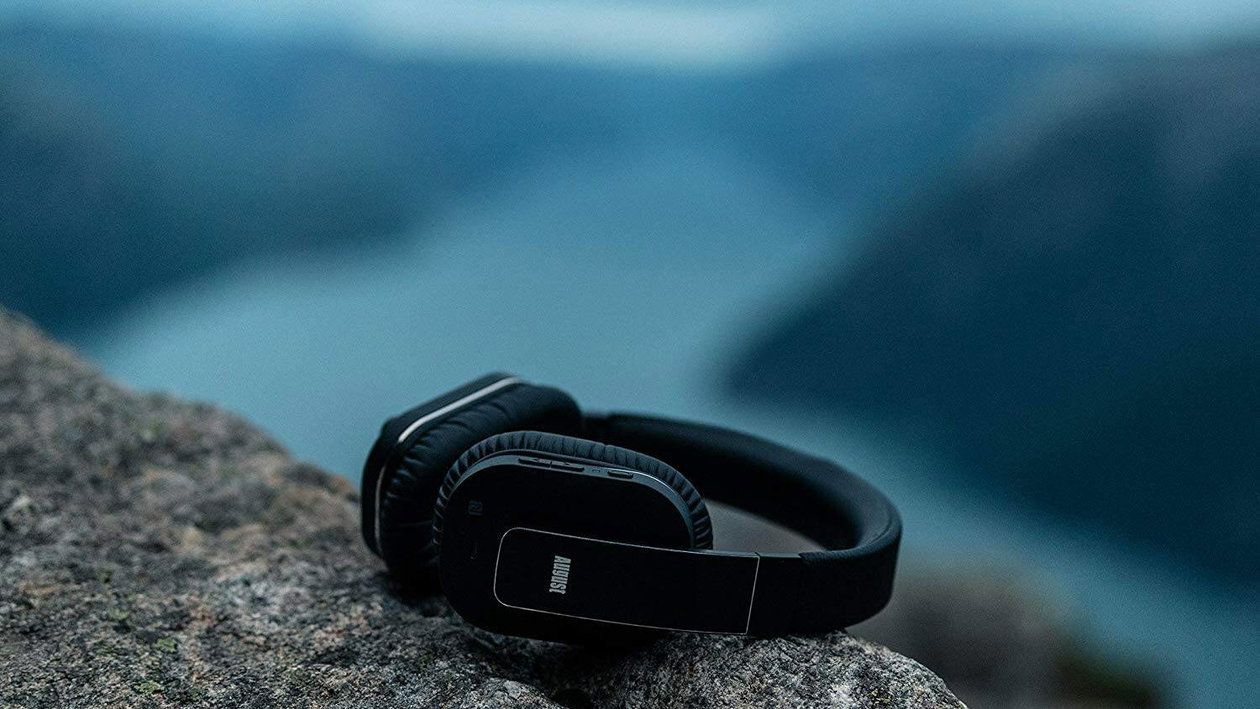 Immagine di Offerte del giorno Amazon: sconti su cuffie, radio, auricolari e fitness tracker