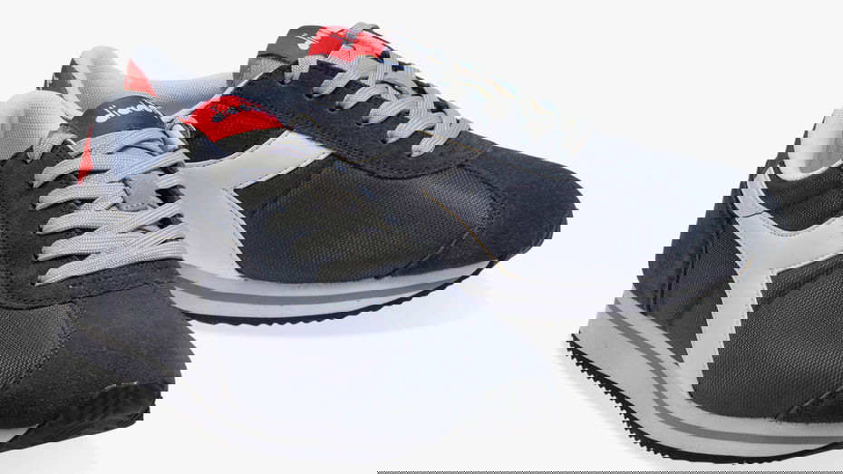 Immagine di Anniversario eBay: tante offerte su scarpe da ginnastica e sneakers