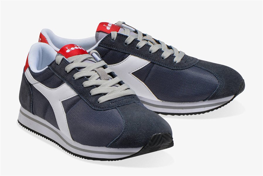 Immagine di Anniversario eBay: tante offerte su scarpe da ginnastica e sneakers