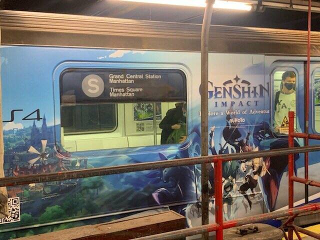 Immagine di Cinese o no, Genshin Impact si è preso la metropolitana di New York