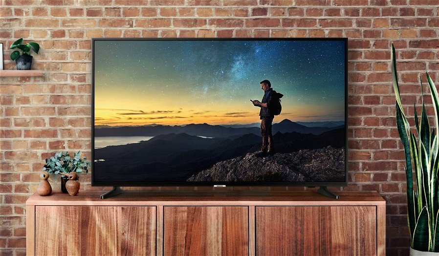 Immagine di Smart TV Philips 4K da 70" con Ambilight a meno di 900 euro tra le offerte del giorno Amazon