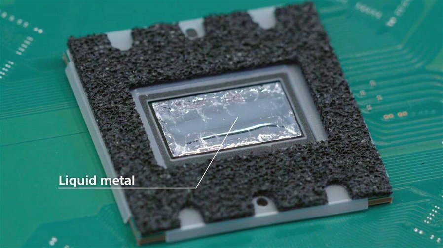 Immagine di PS5: perché è stato usato il metallo liquido, e perché è così importante