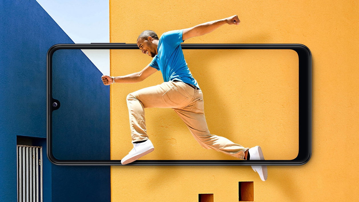 Immagine di Tanti smartphone, smart TV ed accessori gaming tra le offerte del Solo per il weekend Mediaworld