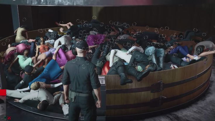 In Hitman 3, giocatore passa 10 ore a trascinare tutti gli NPC sotto una pressa per schiacciarli