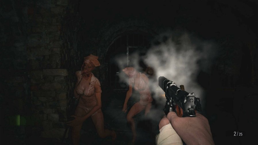 Immagine di Resident Evil Village con le infermiere di Silent Hill? Proprio così