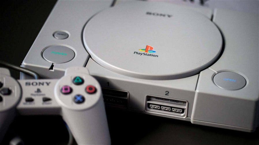 Immagine di PlayStation, un dettaglio del logo PS1 sorprende i fan dopo 25 anni