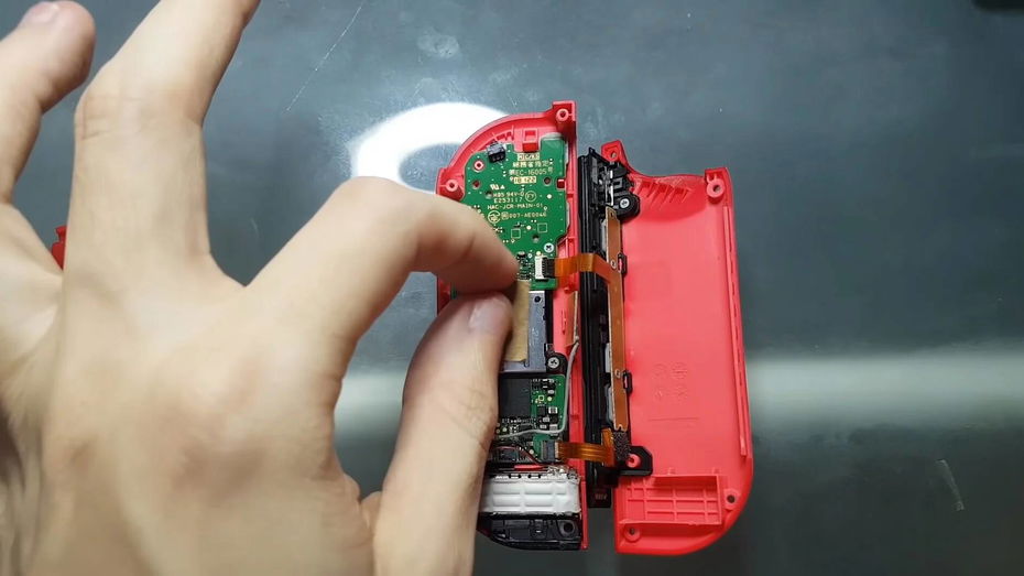 Immagine di Switch, "come risolvere il drift dei Joy-Con per sempre": lo svela un video