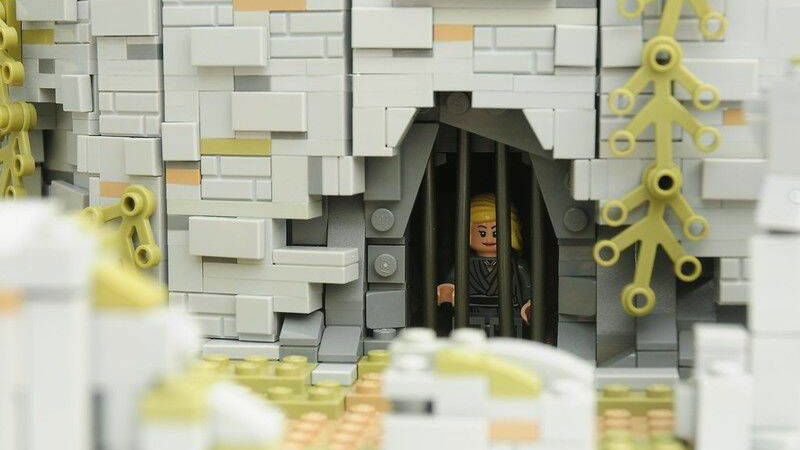 Immagine di Dark Souls, una location storica (e il Demone del Rifugio) diventano LEGO