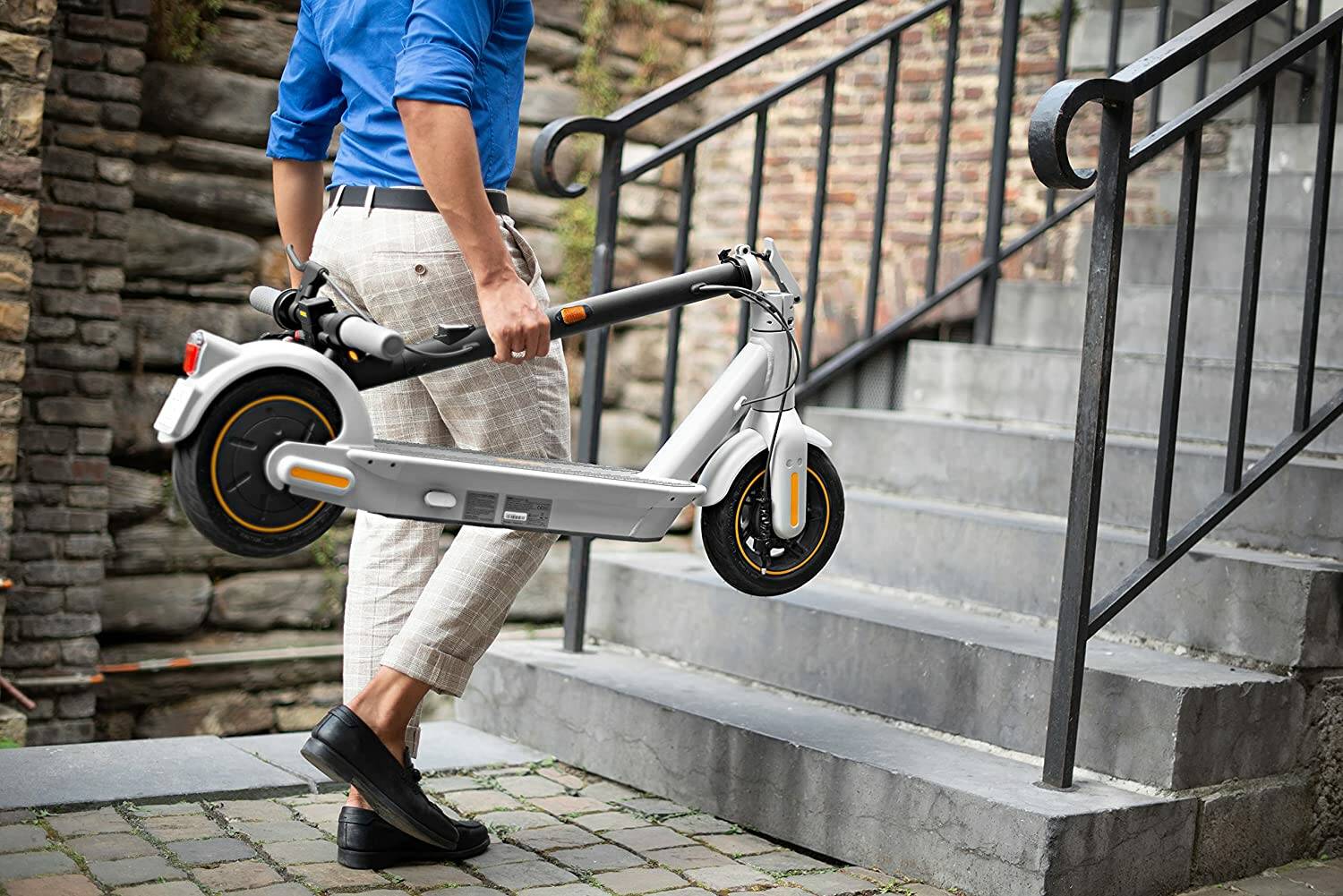 Monopattino elettrico Segway Ninebot in forte sconto tra le offerte del weekend Amazon