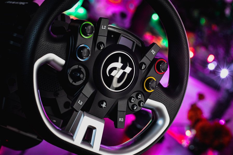 Il costosissimo volante ufficiale di Gran Turismo 7 per PS5 è uno