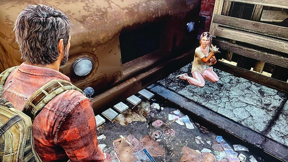 Immagine di In The Last of Us c'è una misteriosa bambina con una giraffa