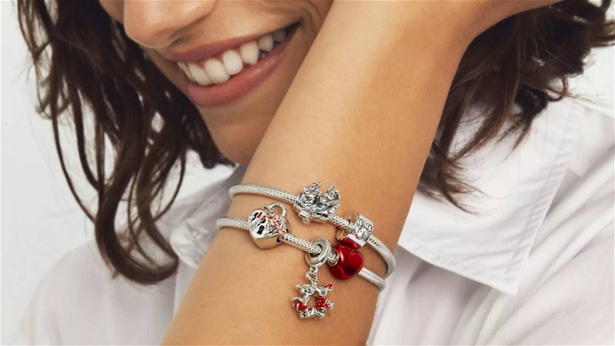 Immagine di Festeggia il tuo San Valentino con le offerte Pandora! Acquista 2 gioielli, il terzo è in regalo!!!