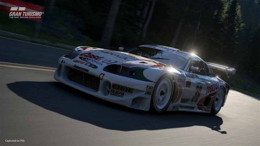 Immagine di Gran Turismo 7 ha battuto tutti i record della serie, nonostante le polemiche