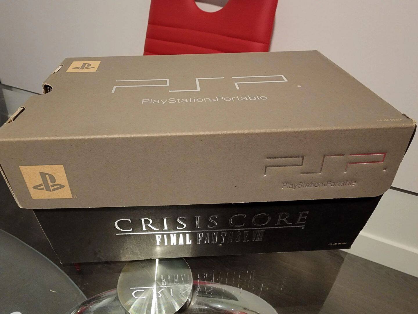 Se avete la PSP limited di Crisis Core vi conviene venderla subito