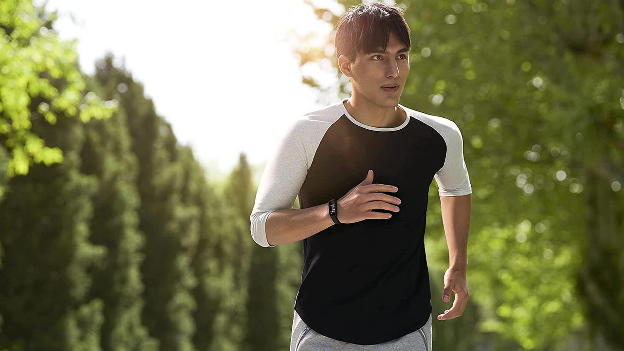 Immagine di Xiaomi Mi Smart Band 7 già scontata su Amazon! -17%