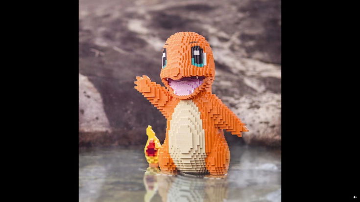 Volete un Charmander a grandezza naturale? Bastano un po' di LEGO