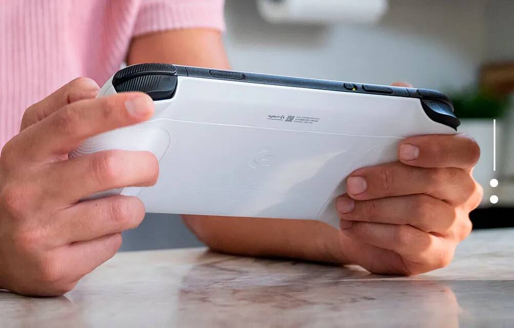 La nuova console portatile Logitech si mostra (e vi ricorderà qualcosa)