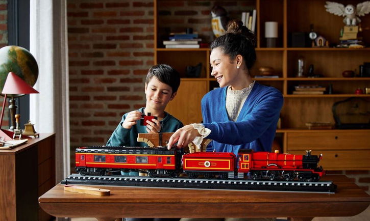 Immagine di LEGO Harry Potter Hogwarts Express: il set da collezione è disponibile sullo store ufficiale